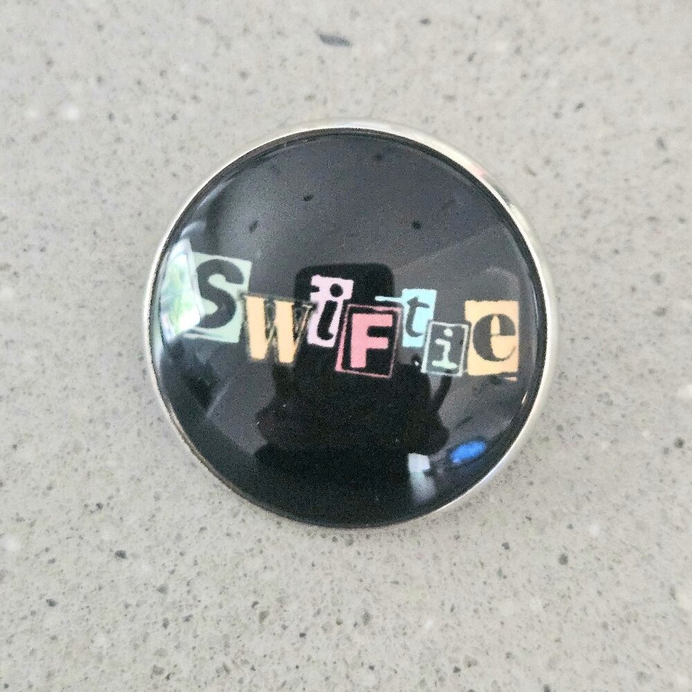 Taylor Swift 'Swifty' Lapel Button/Brooch